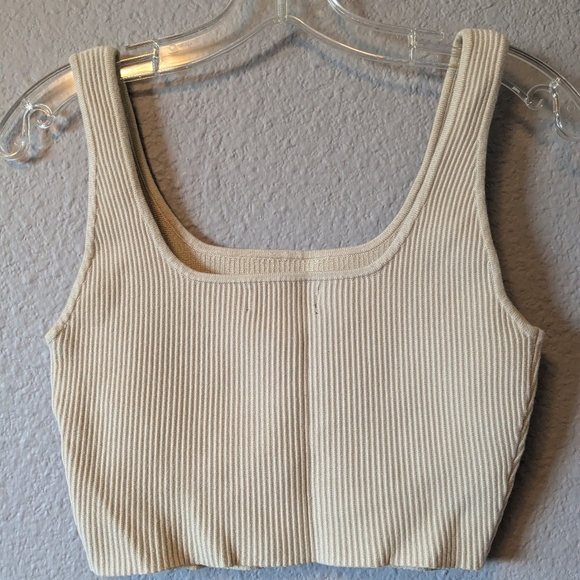 House Of Harlow 1960 Trendy Sleeveless Crop Cream Ribbed Knit Tank Top Sz. M - Picture 2 of 4